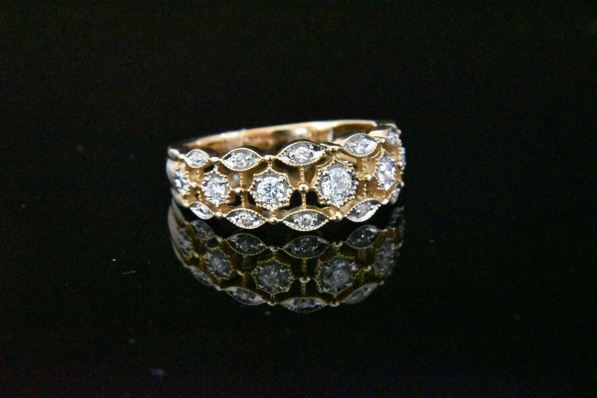 Right hand Ring with Diamonds in 14KRG – White Diamonds: 0.31ct